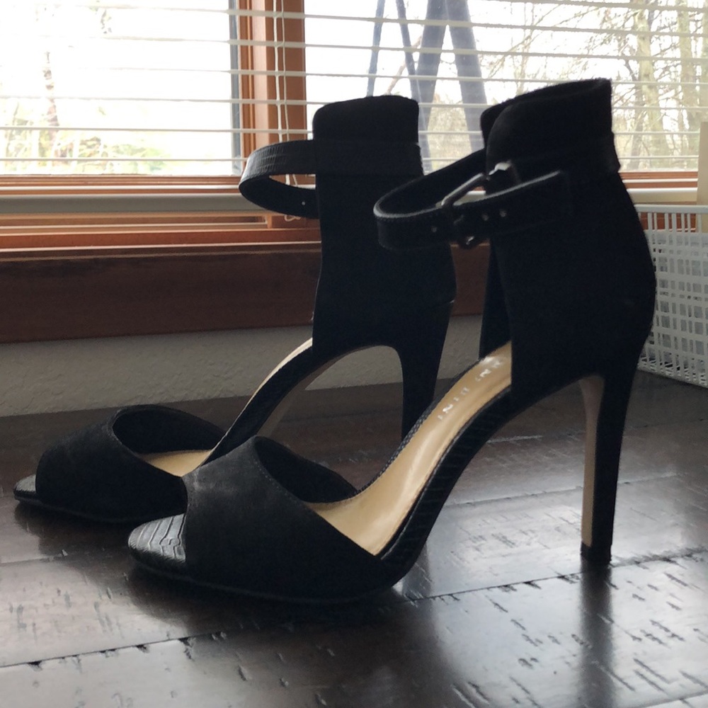 Gianni Bini slingback black pumps 6.5